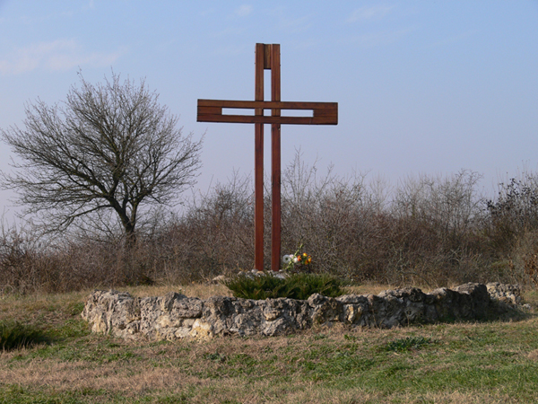 Árpádkori templomrom